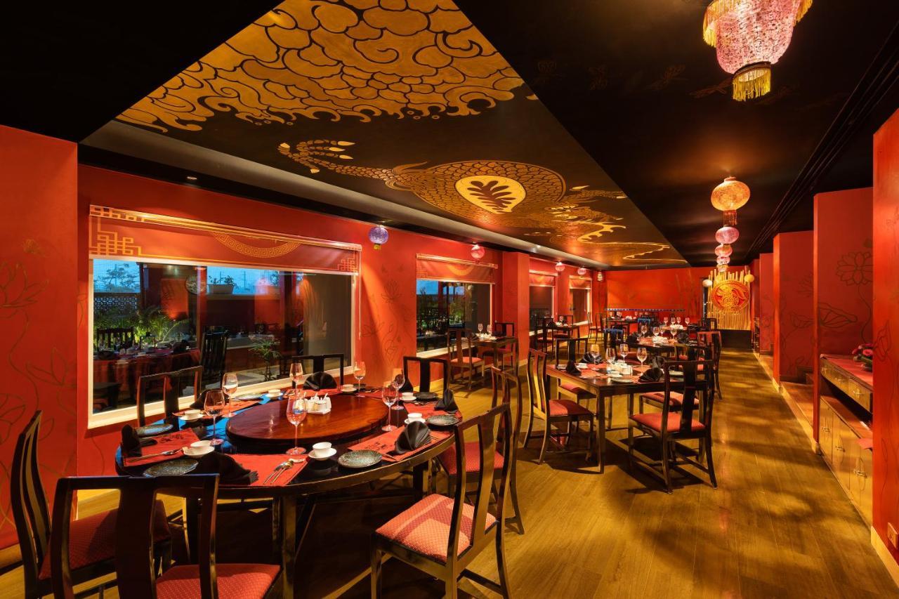 Radisson Jaipur City Center Exterior photo The interior of the restaurant