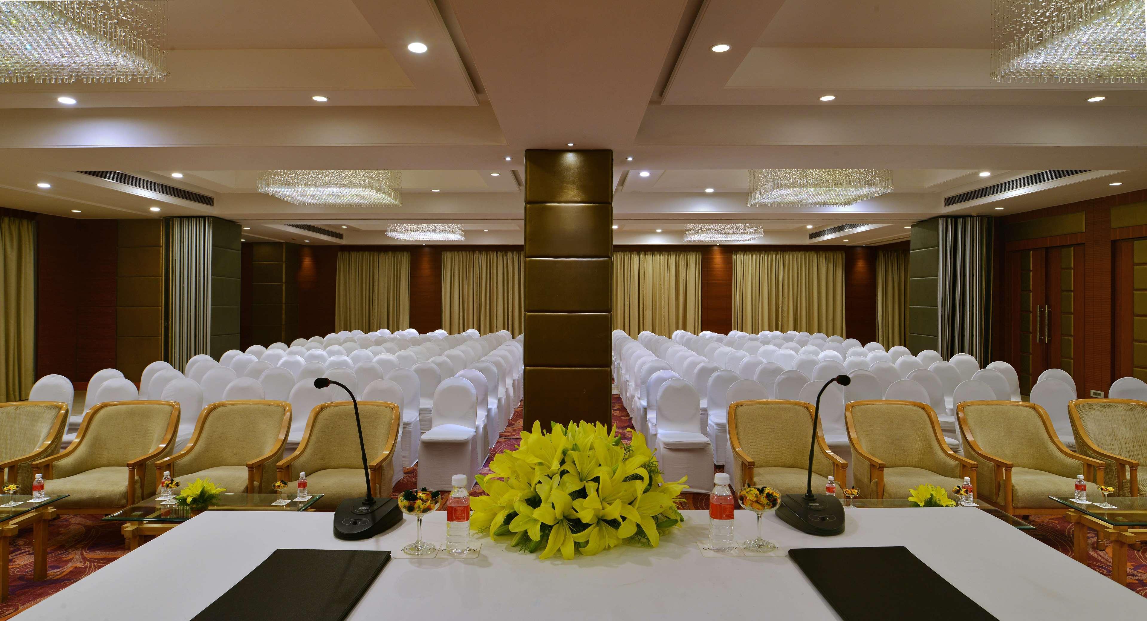 Radisson Jaipur City Center Exterior photo The Royal