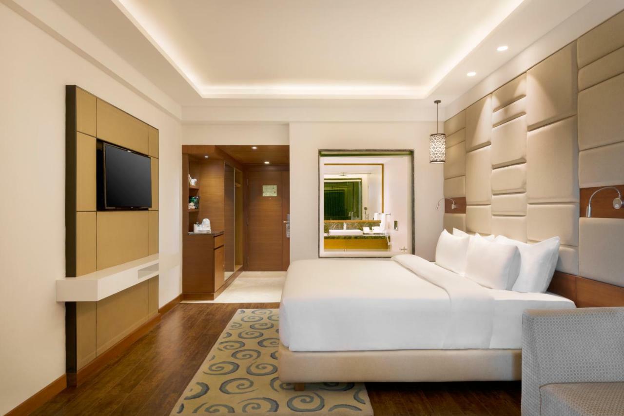 Radisson Jaipur City Center Exterior photo Deluxe Room